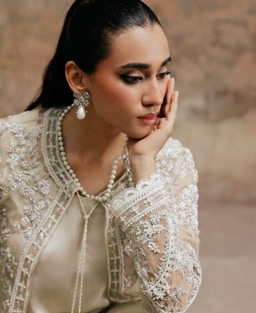 The Evolution of Pakistani Women’s Fashion: How Sineen Blends Tradition with Modern Style